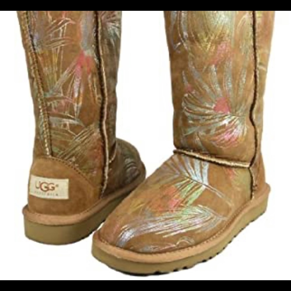 Ugg’s chestnut color Girls with pastel design